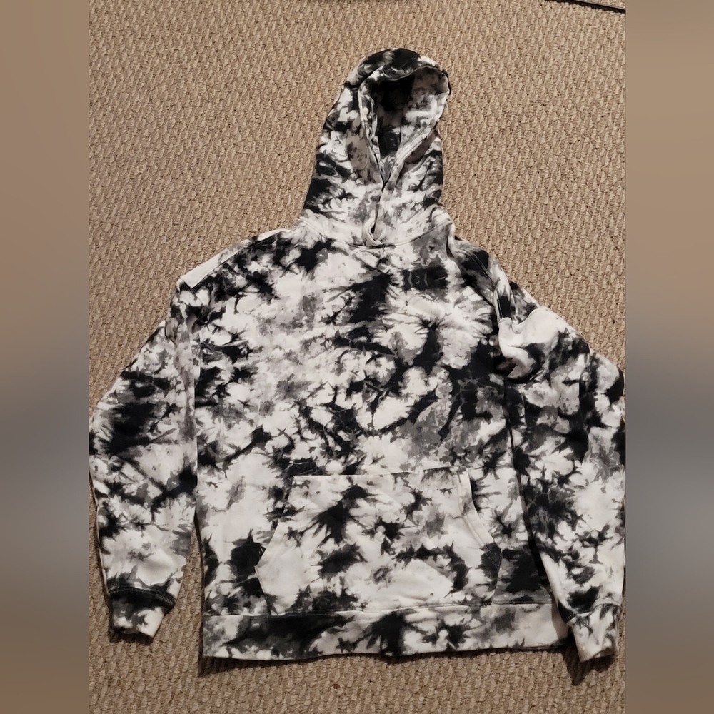 No boundaries hoodie.
